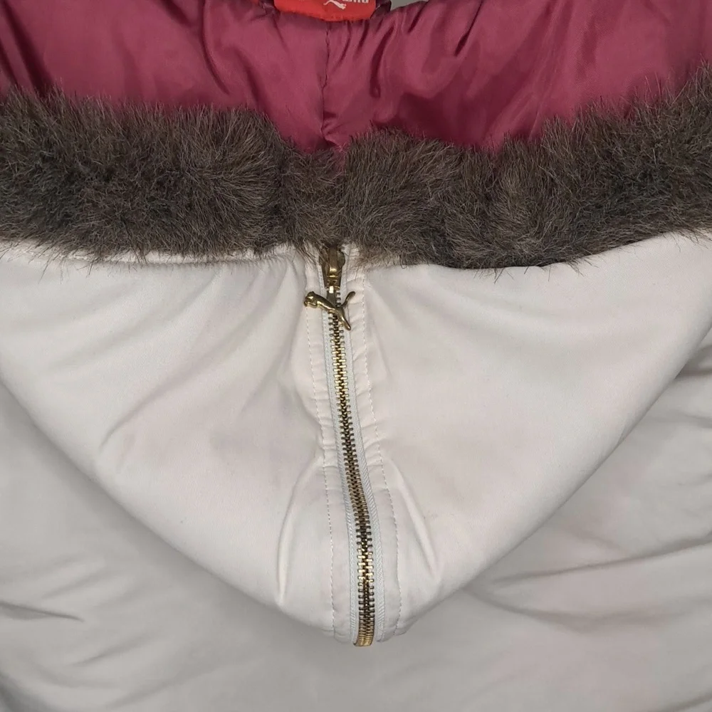 White Puma Jacket with Pink Lining and Faux Fur Trim Size Small - Picture 8 of 9
